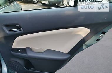 Седан Toyota Prius 2016 в 