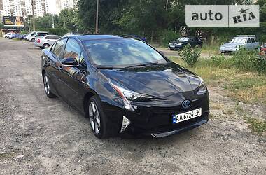 Хэтчбек Toyota Prius 2016 в Киеве