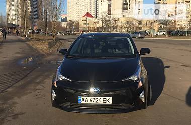 Хэтчбек Toyota Prius 2016 в Киеве