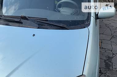 Седан Toyota Prius 2000 в 
