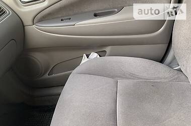 Седан Toyota Prius 2000 в 