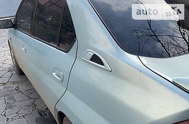 Седан Toyota Prius 2000 в 