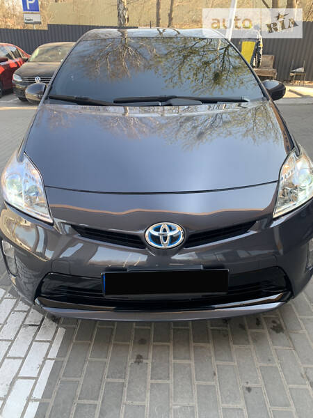Хетчбек Toyota Prius 2015 в Харкові