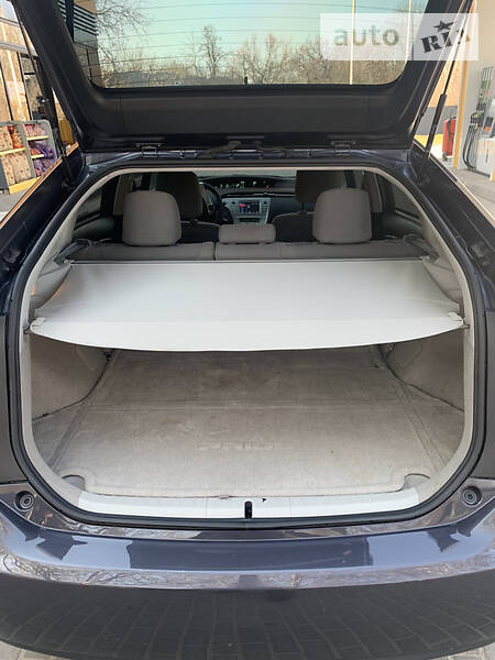 Хетчбек Toyota Prius 2015 в Харкові