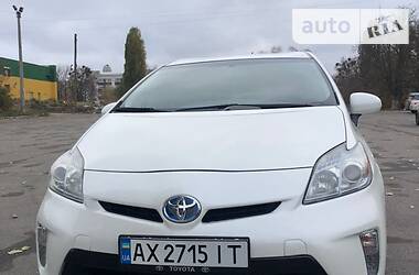 Седан Toyota Prius 2013 в Харькове