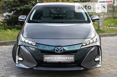 Хетчбек Toyota Prius 2017 в Львові