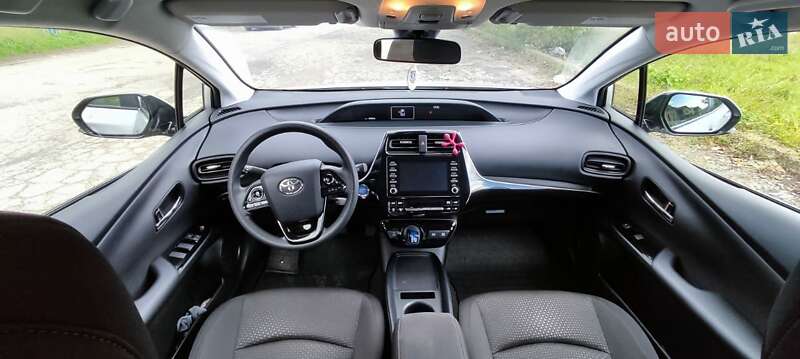 Хетчбек Toyota Prius 2020 в Чернівцях