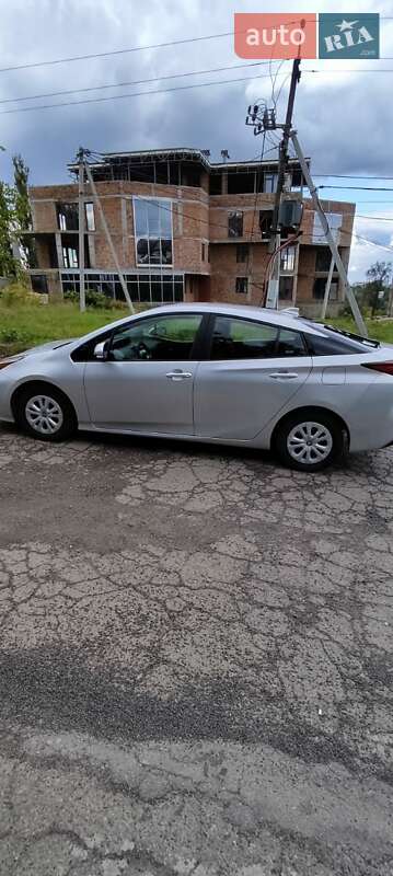 Хетчбек Toyota Prius 2020 в Чернівцях