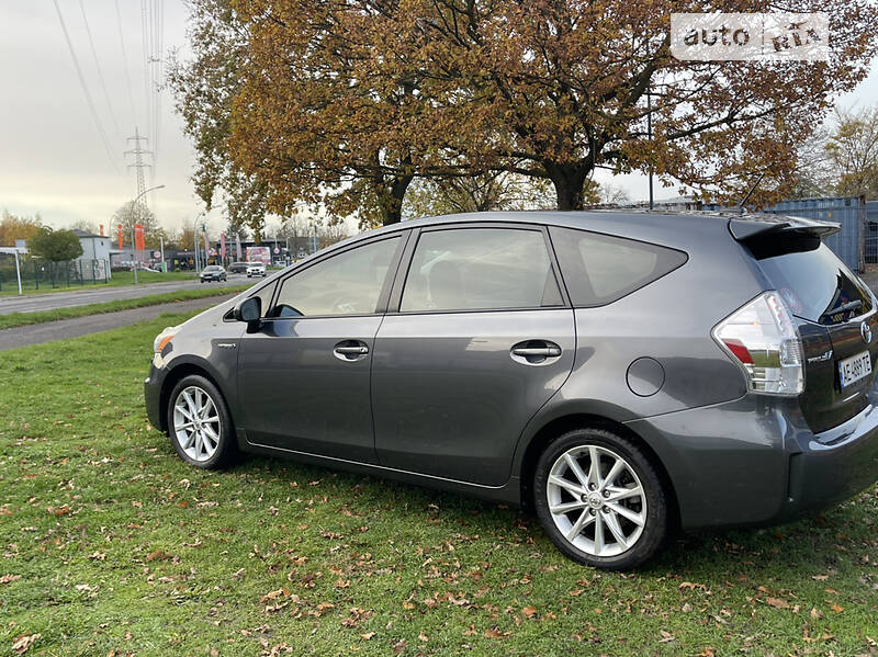 Хетчбек Toyota Prius 2012 в Дніпрі