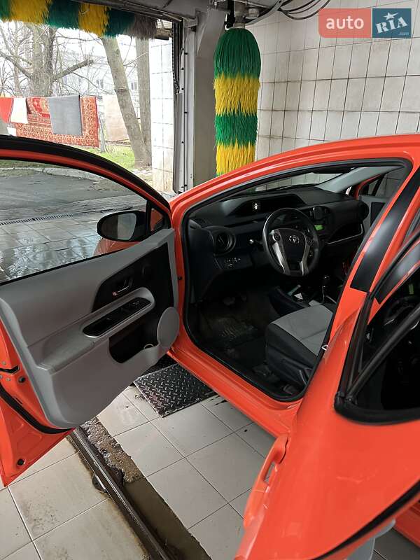 Хетчбек Toyota Prius 2014 в Одесі