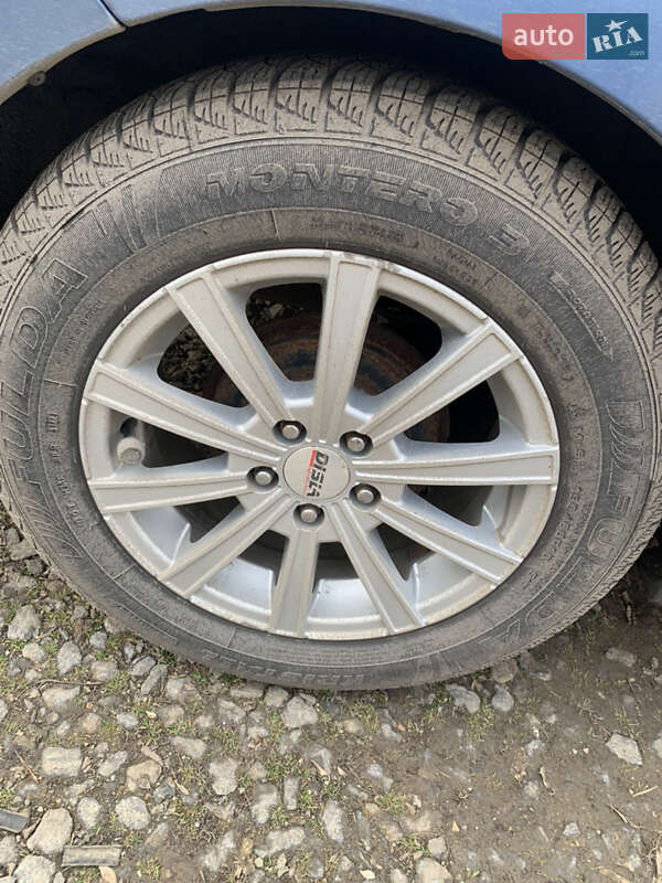 Хетчбек Toyota Prius 2005 в Могилів-Подільському