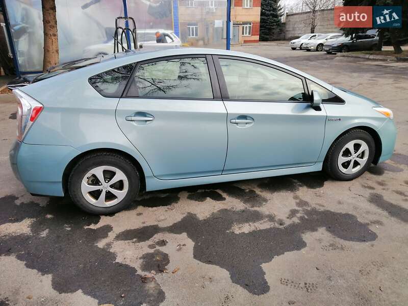 Хетчбек Toyota Prius 2013 в Харкові