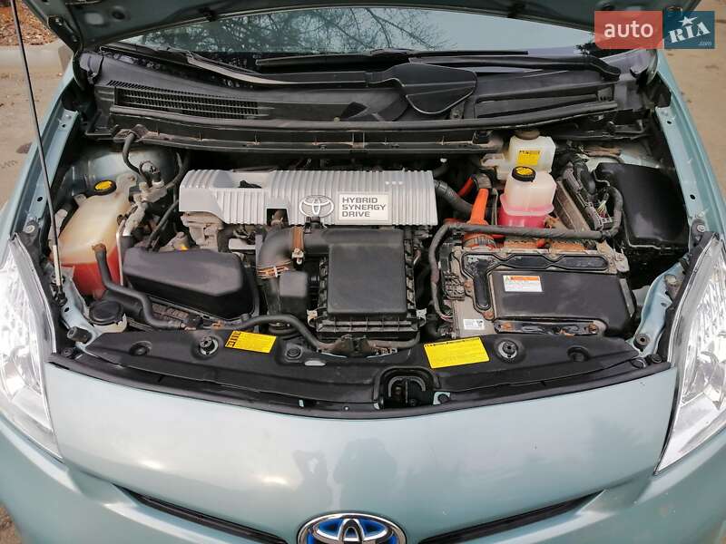 Хетчбек Toyota Prius 2013 в Харкові