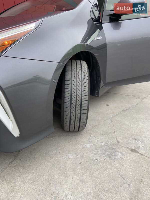 Хетчбек Toyota Prius 2019 в Києві