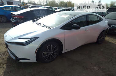 Хетчбек Toyota Prius 2023 в 
