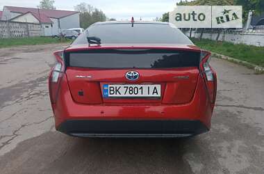 Хэтчбек Toyota Prius 2017 в Ровно