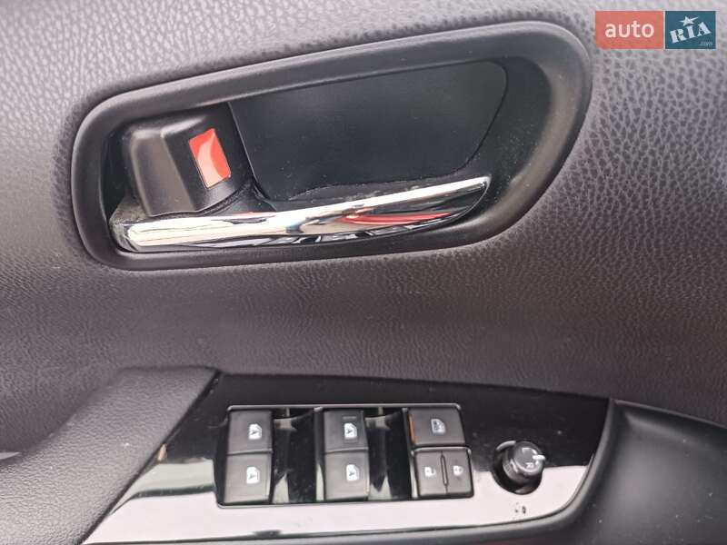 Хэтчбек Toyota Prius 2017 в Ровно фото 18 Хэтчбек Toyota Prius 2017 в Ровно