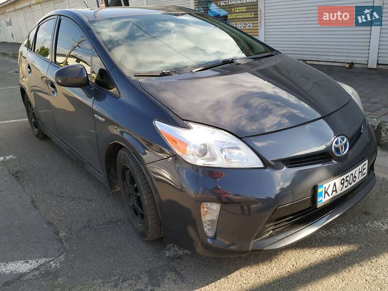 Хэтчбек Toyota Prius 2014 в Стрые