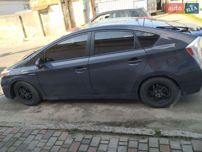 Хэтчбек Toyota Prius 2014 в Стрые