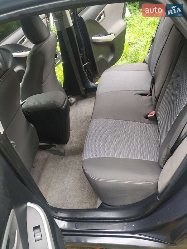 Хэтчбек Toyota Prius 2014 в Стрые