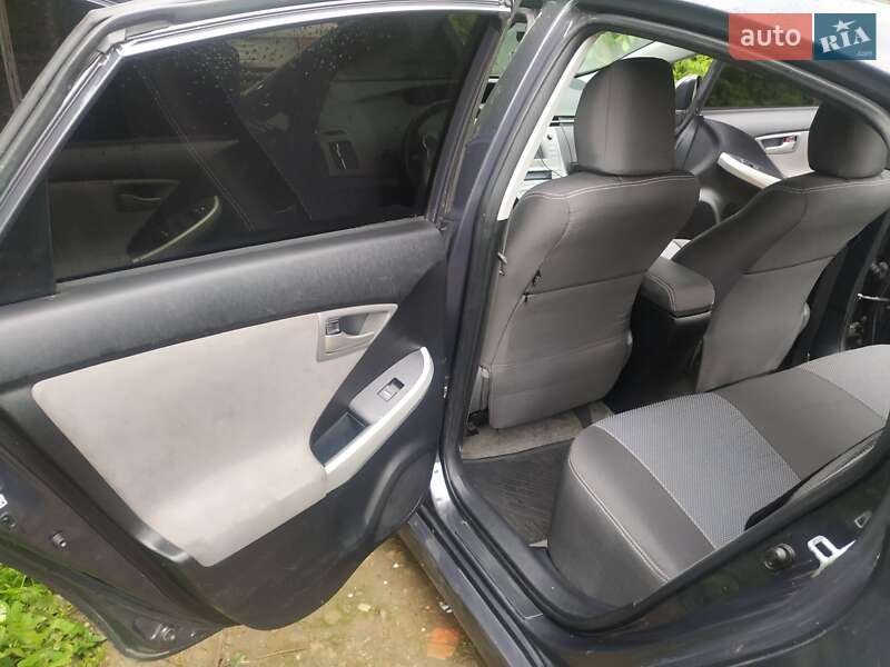 Хэтчбек Toyota Prius 2014 в Стрые
