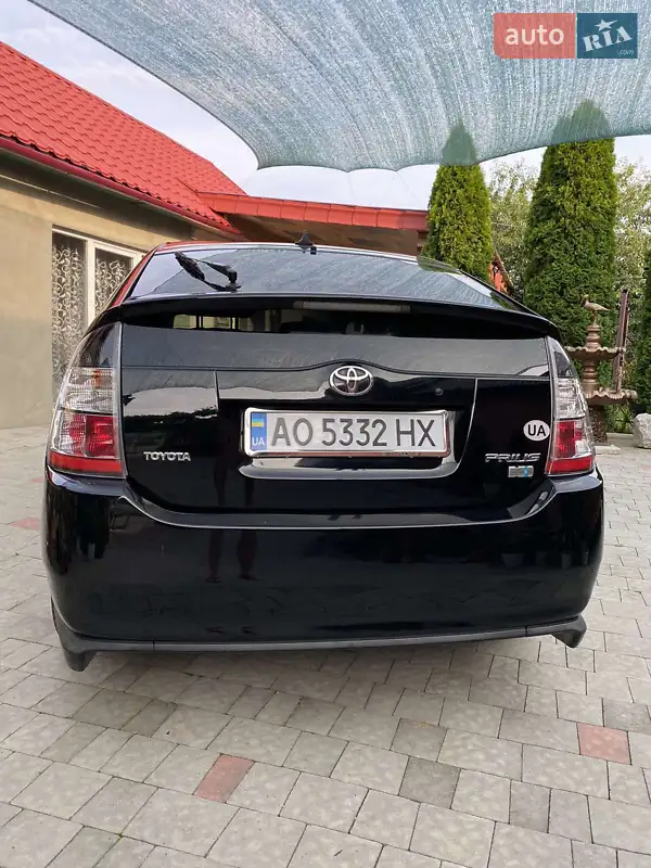 Хетчбек Toyota Prius 2004 в 