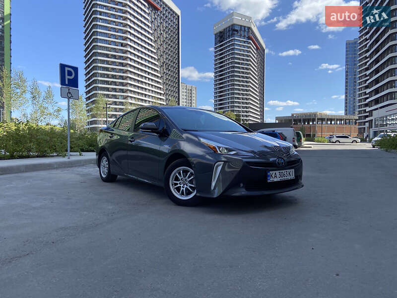 Хетчбек Toyota Prius 2019 в Києві