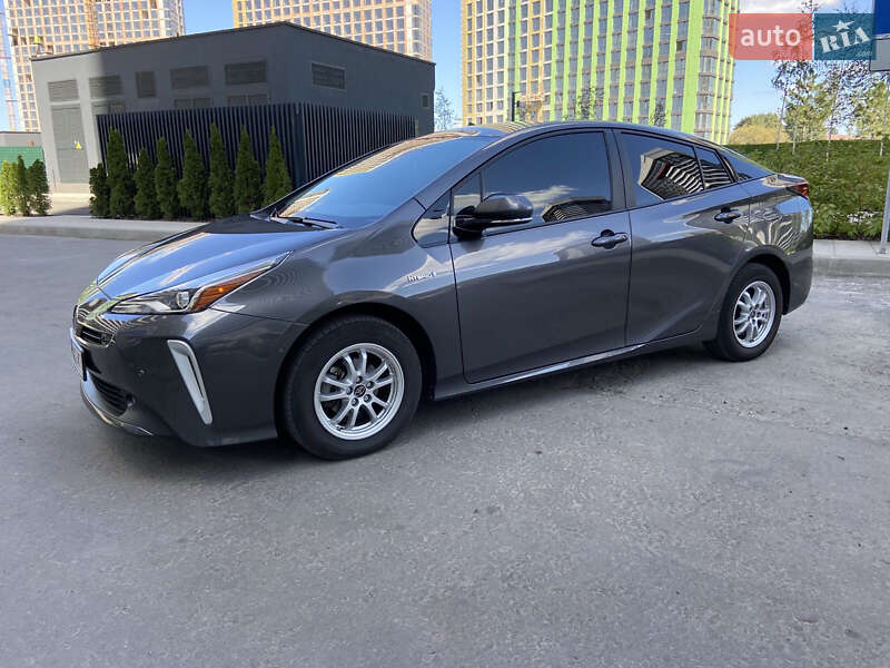 Хетчбек Toyota Prius 2019 в Києві