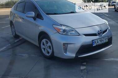 Хэтчбек Toyota Prius 2012 в 