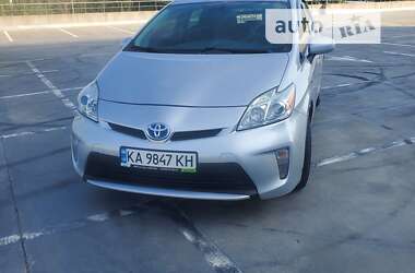 Хэтчбек Toyota Prius 2012 в 