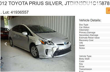 Хэтчбек Toyota Prius 2012 в 