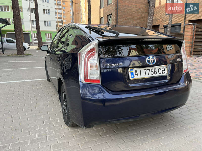 Хэтчбек Toyota Prius 2013 в Киеве