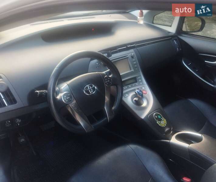Хэтчбек Toyota Prius 2014 в Житомире