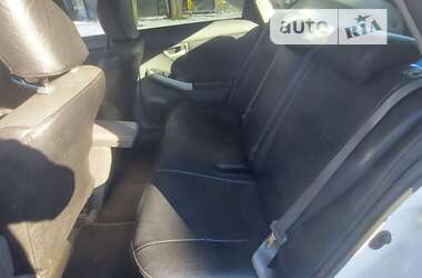 Хэтчбек Toyota Prius 2010 в 