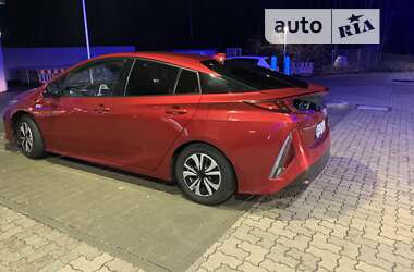 Хэтчбек Toyota Prius 2017 в Львове