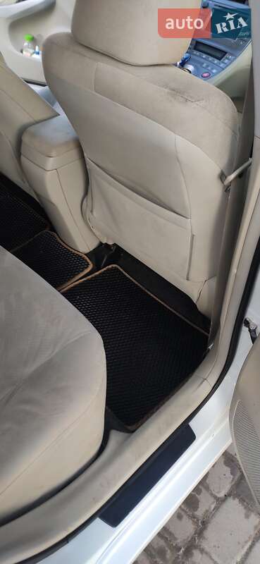 Хетчбек Toyota Prius 2012 в Ірпені