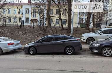 Хетчбек Toyota Prius 2015 в Києві