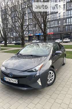 Хэтчбек Toyota Prius 2017 в Ужгороде