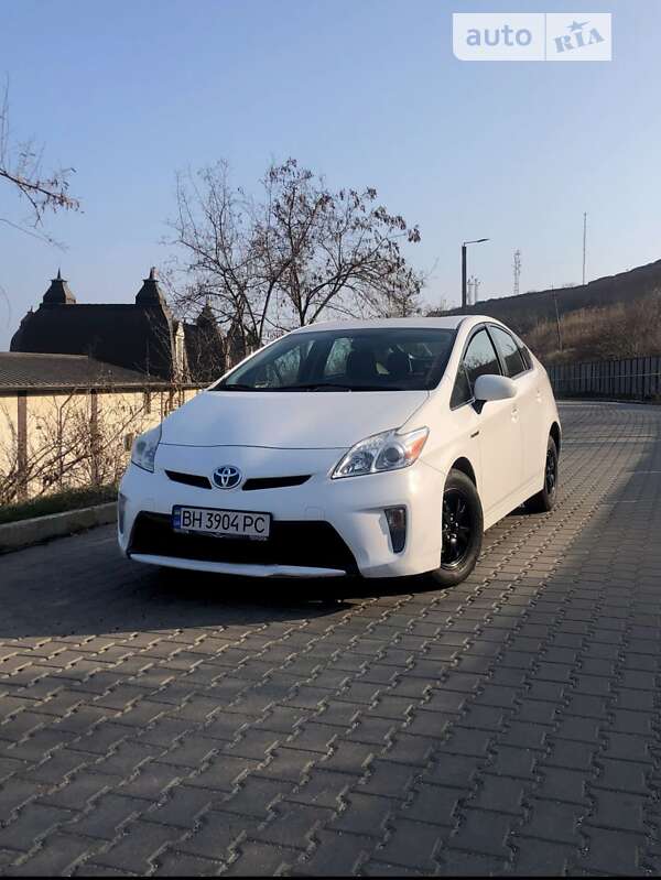 Хэтчбек Toyota Prius 2014 в Одессе