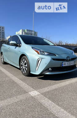 Хэтчбек Toyota Prius 2020 в Петропавловской Борщаговке