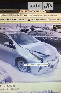 Хэтчбек Toyota Prius 2016 в Днепре