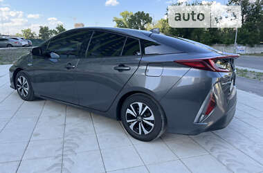 Хэтчбек Toyota Prius 2017 в Киеве