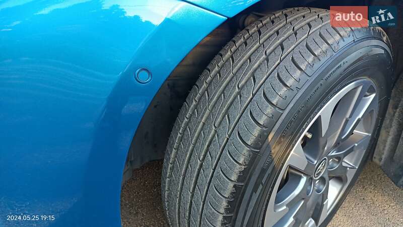 Хетчбек Toyota Prius 2019 в Чубинське