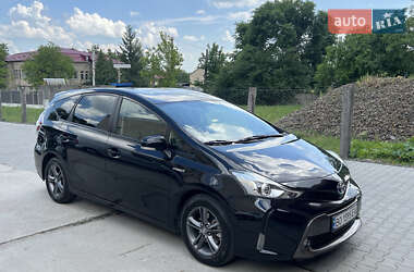 Хэтчбек Toyota Prius 2016 в Хмельницком