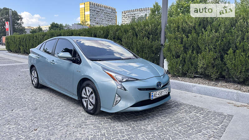 Хетчбек Toyota Prius 2018 в Петропавлівці