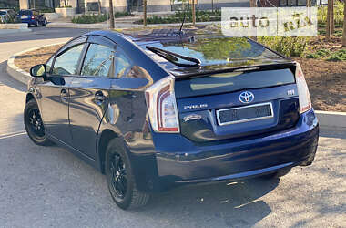 Хетчбек Toyota Prius 2014 в Умані