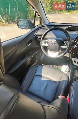 Хэтчбек Toyota Prius 2017 в Киеве