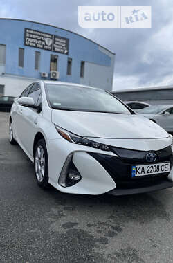 Хетчбек Toyota Prius 2017 в Києві