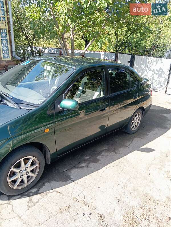 Седан Toyota Prius 2001 в Маньківці