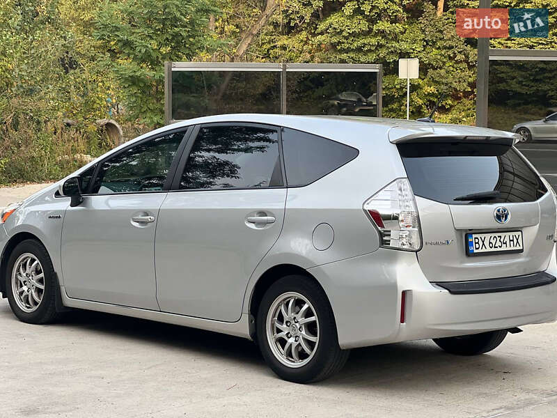 Хетчбек Toyota Prius 2014 в Києві